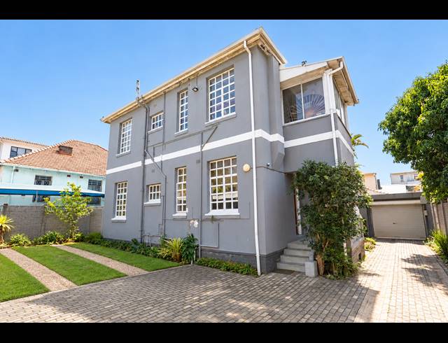 2 BEDROOM APARTMENT FOR SALE IN GLENWOOD